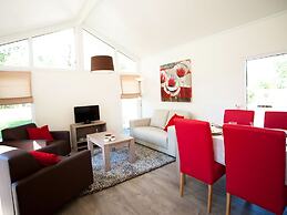 Enchanting Chalet 600 m From the sea