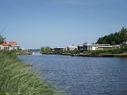 Chalet on the Water at the Beautiful Veluwemeer