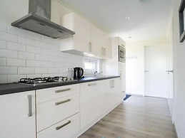 Chalet on the Water at the Beautiful Veluwemeer