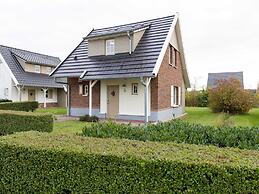 Restyled Villa With Infrared Sauna, in a Holiday Park in De Maasduinen