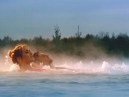 Restyled Villa With Infrared Sauna, in a Holiday Park in De Maasduinen