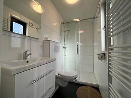 Cozy Chalet With Dishwasher, Adjacent to the Hoge Veluwe National Park