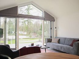 Cozy Chalet With Dishwasher, Adjacent to the Hoge Veluwe National Park