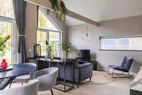 Beautiful Lodge With a Nice Terrace