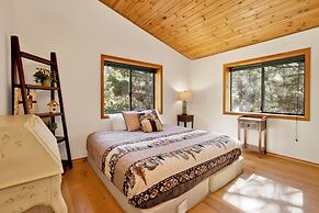 Mountain Retreat BY THE Creek #2467