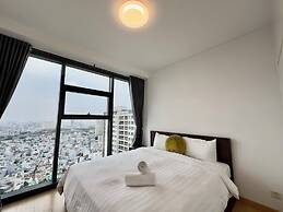 DongDong Apartment in Sunwah Pearl