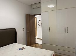 DongDong Apartment in Sunwah Pearl