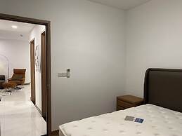 DongDong Apartment in Sunwah Pearl