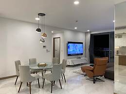 DongDong Apartment in Sunwah Pearl