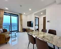 DongDong Apartment in Sunwah Pearl
