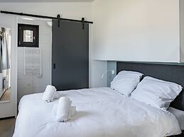 Comfortable Lodge in a Holiday Park