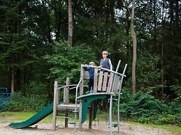 Cozy Chalet With a Decorative Fireplace