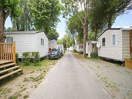 Swanky Mobile Home in Saint Jean de Monts