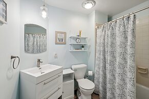 Vitamin Sea Retreat A Dream! Highly Walkable!