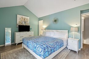 Vitamin Sea Retreat A Dream! Highly Walkable!