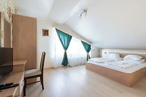 Faraway Aparthotel near Airport
