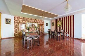 Faraway Aparthotel near Airport