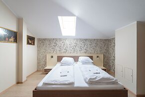 Faraway Aparthotel near Airport