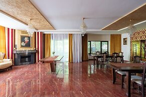Faraway Aparthotel near Airport