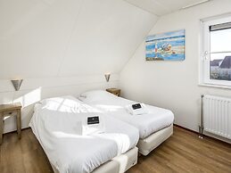 Detached Villa 400 m From the sea