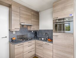 Detached Villa 400 m From the sea