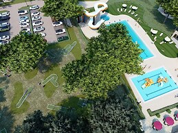 Nice Tentlodge With Veranda, 2km From the Efteling