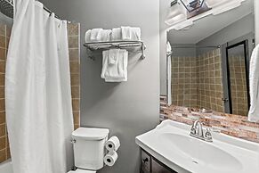 Smokys 2br Condo w/ Pools, Spas & Scenic Views!