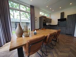 Modern Chalet With Dishwasher, Near the Efteling