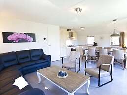 Luxury Villa in Arnhem With Parking