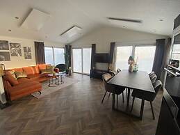 Alluring Chalet Near Kampen