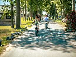 Alluring Chalet Near Kampen