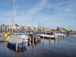 Waterside Escape With Easy Access