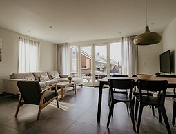 Waterside Escape With Easy Access