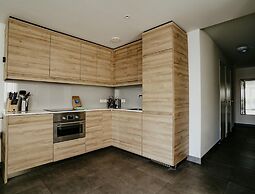 Waterside Escape With Easy Access