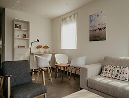 Waterside Escape With Easy Access