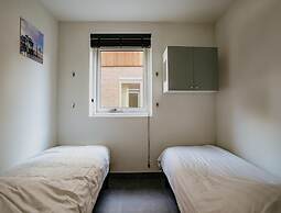 Waterside Escape With Easy Access