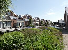 Holiday Home With Jetty Near Amsterdam