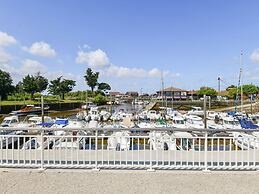 Little Chalet With Garden on the Bay of Arcachon