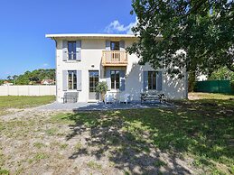 Little Chalet With Garden on the Bay of Arcachon