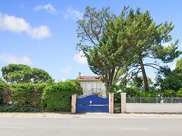 Little Chalet With Garden on the Bay of Arcachon