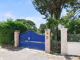 Little Chalet With Garden on the Bay of Arcachon