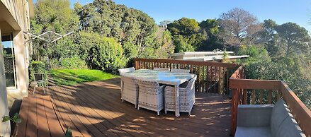 Birdsong Hideaway two-bedroom suite in Browns Bay