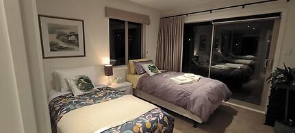 Birdsong Hideaway two-bedroom suite in Browns Bay