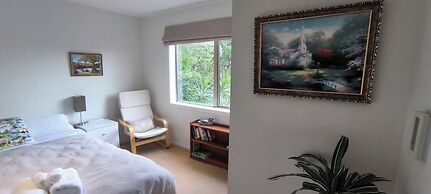 Birdsong Hideaway two-bedroom suite in Browns Bay