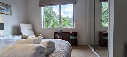 Birdsong Hideaway two-bedroom suite in Browns Bay