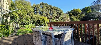 Birdsong Hideaway two-bedroom suite in Browns Bay