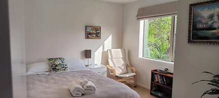 Birdsong Hideaway two-bedroom suite in Browns Bay