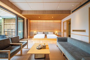 Hyakumangoku Onsen Hotel - Free Shuttle Service to Shanghai Disneyland