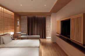 Hyakumangoku Onsen Hotel