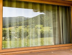 Stylish Chalet in Charming Megeve